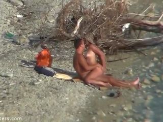 Fantastisch duo geniet goed porno tijd bij nudist strand spionnen camera
