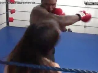ブラック 男性 ボクシング 獣 対 小さな 白 ティーンエイジャー ryona